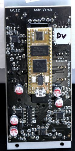 various-Noise Engineering Desmodus Versio 